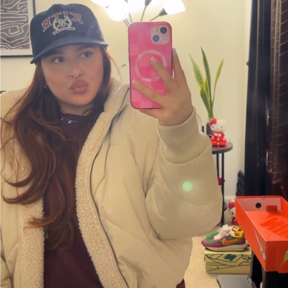 Meet your Posher, Ashley